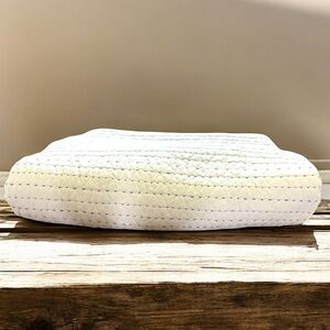 Serena & Lily Twin White Quilt Hand Stitched Blue Channeling Thread 68x86